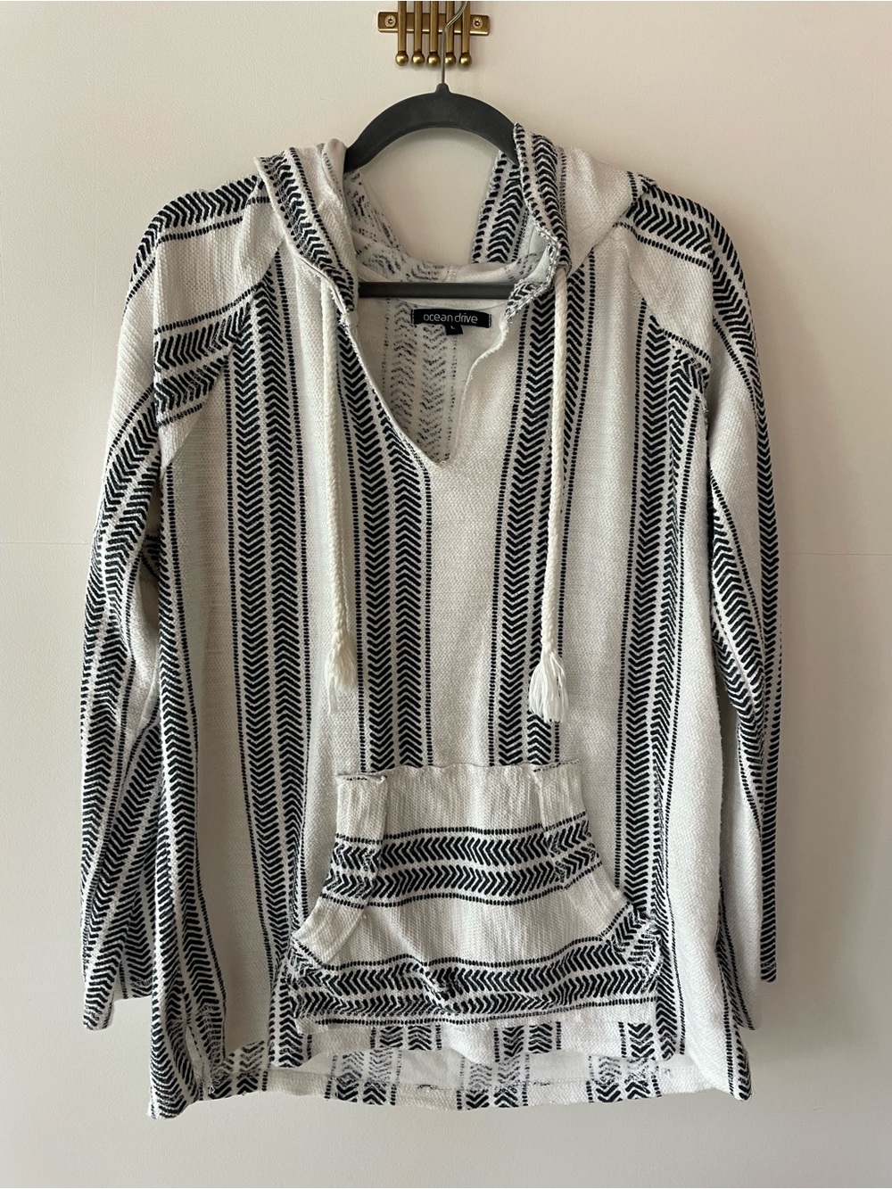 Ocean Drive Black & White Striped Hooded Knit Pullover Hoodie Baja Surfer